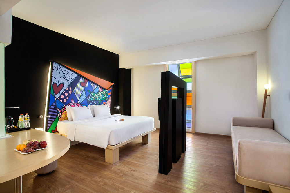 Maxonehotels.Com At Tidar Surabaya Exteriör bild