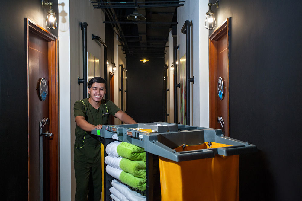 Maxonehotels.Com At Tidar Surabaya Exteriör bild