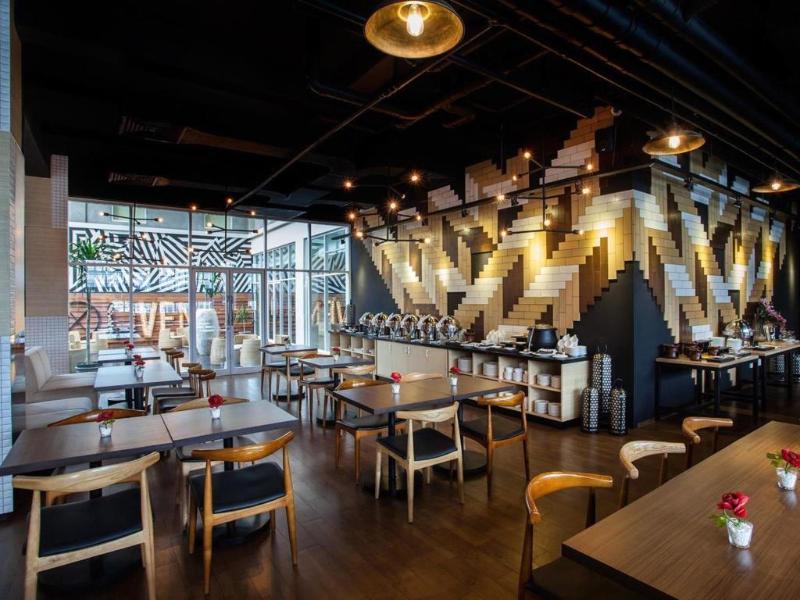 Maxonehotels.Com At Tidar Surabaya Exteriör bild