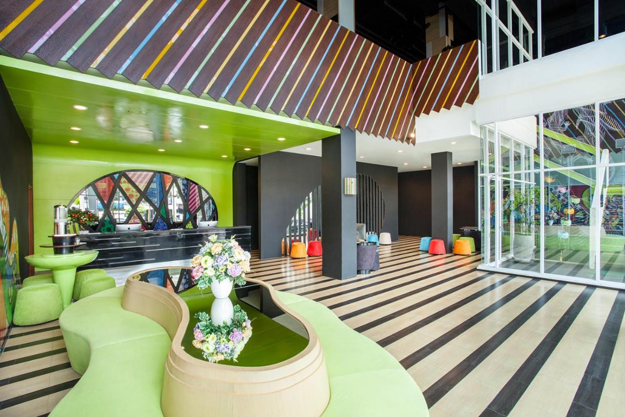 Maxonehotels.Com At Tidar Surabaya Exteriör bild